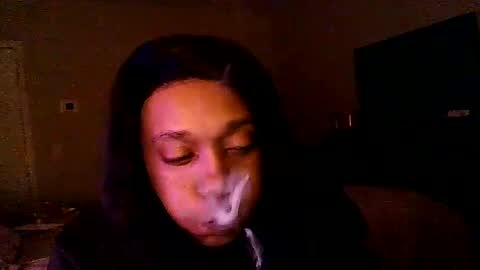 SmokeGoddess35 online show from December 22, 7:00 am
