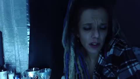 Snapshot of smokeingbitch420 chatting on February 5, 7:02 am love bug online show from February 5, 7:02 am