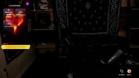 Snapshot of smokey915 chatting on December 23, 1:51 am Smokey915 online show from December 23, 1:51 am
