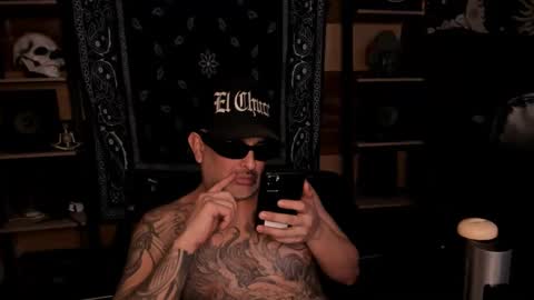 Snapshot of smokey915 chatting on December 27, 7:18 am Smokey915 online show from December 27, 7:18 am