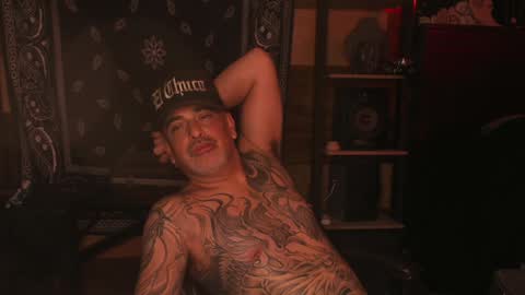Snapshot of smokey915 chatting on February 6, 11:32 am Smokey915 online show from February 6, 11:32 am
