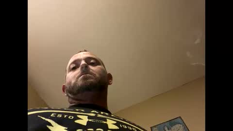 Snapshot of smokeymt420 chatting on February 8, 2:36 am smokeymt420 online show from February 8, 2:36 am