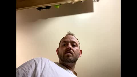 Snapshot of smokeymt420 chatting on February 9, 5:43 pm smokeymt420 online show from February 9, 5:43 pm