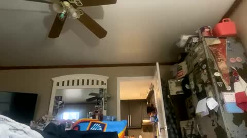 Snapshot of smokeymt420 chatting on February 12, 7:02 pm smokeymt420 online show from February 12, 7:02 pm