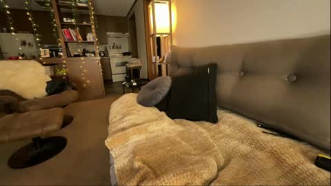 Carolina online show from March 3, 1:31 am