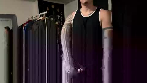 Snapshot of smoothboy31 chatting on September 20, 7:53 am smoothboy31 online show from September 20, 7:53 am