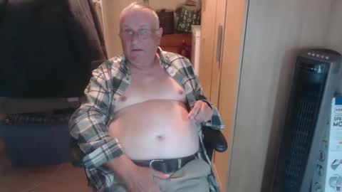 Snapshot of smoothmutton chatting on October 7, 6:05 pm smoothmutton online show from October 7, 6:05 pm