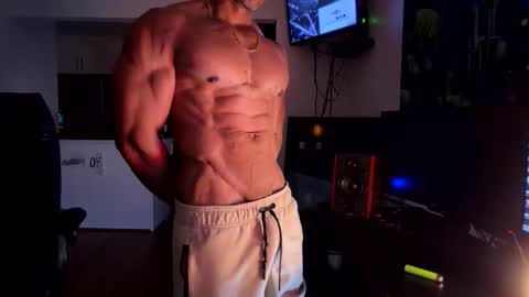 Snapshot of smoothripz chatting on April 1, 6:03 am smoothripz online show from April 1, 6:03 am