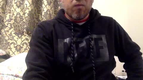 Snapshot of smoothstrik3r chatting on January 18, 2:36 am smoothstrik3r online show from January 18, 2:36 am