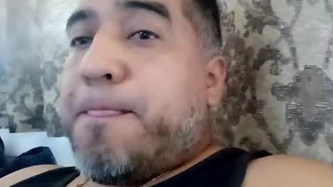 Snapshot of smoothstrik3r chatting on June 14, 7:27 pm smoothstrik3r online show from June 14, 7:27 pm