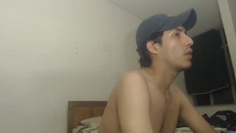 snackontime19 online show from September 13, 6:57 am