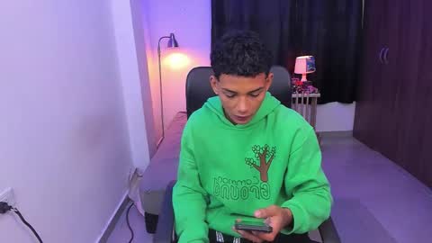 snak_master1 online show from November 18, 2:54 pm