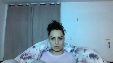 Snapshot of snaxysky chatting on January 17, 10:56 pm SnaxySky online show from January 17, 10:56 pm