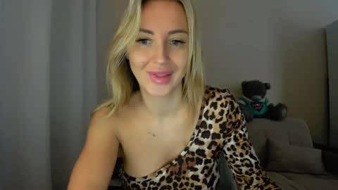 Sneja online show from February 1, 8:50 am