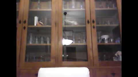 snoecks online show from February 20, 8:20 pm