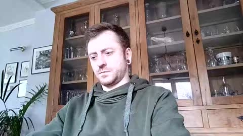 snoecks online show from March 1, 2:19 pm