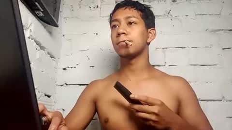 Snapshot of snoobmaster777 chatting on April 6, 12:39 pm Snoob Master 777 online show from April 6, 12:39 pm