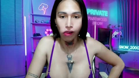 snow_2000 online show from May 15, 9:49 am