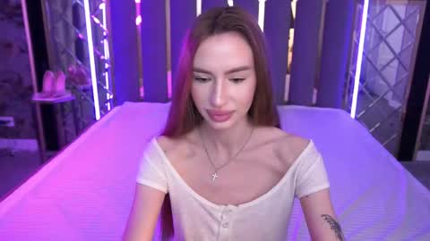 snow_whiteeex online show from May 4, 5:36 am