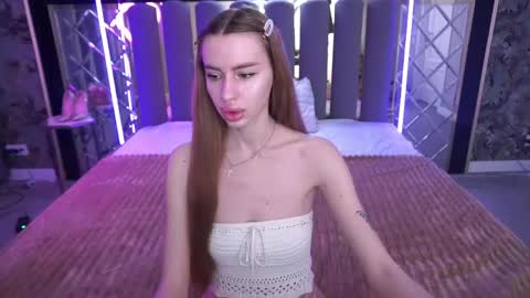 snow_whiteeex online show from May 10, 5:34 am