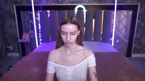 snow_whiteeex online show from May 12, 5:48 am