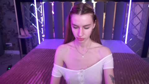 snow_whiteeex online show from May 16, 10:36 am