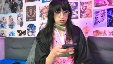 Snow and Bubble online show from September 25, 5:38 pm