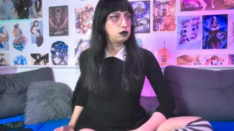 Snow and Bubble online show from October 28, 4:09 pm