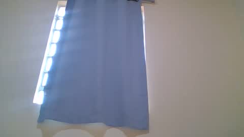 Snowie eyes online show from November 16, 12:55 pm