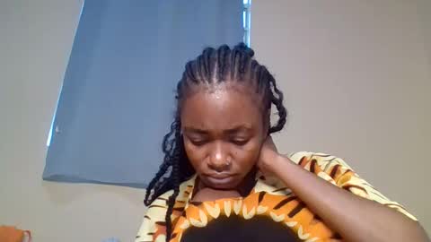 Snowie eyes online show from November 19, 1:00 pm