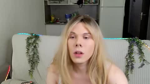 Snowwgirlls online show from February 28, 10:11 pm