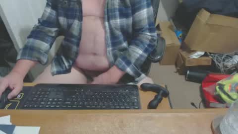 Snapshot of snwplwdrvr chatting on February 2, 1:34 am snwplwdrvr online show from February 2, 1:34 am