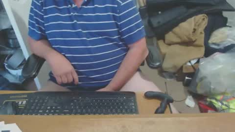 Snapshot of snwplwdrvr chatting on September 8, 6:29 pm snwplwdrvr online show from September 8, 6:29 pm