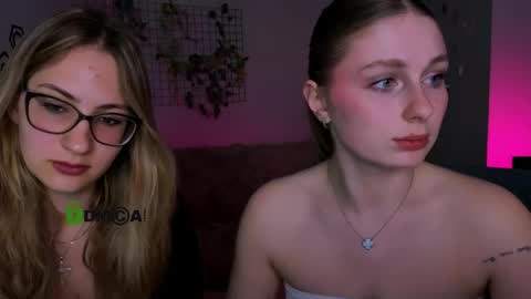so_hot_rosalie online show from April 21, 7:17 pm