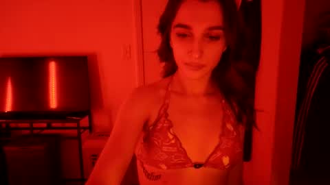 Snapshot of so_icy_ivy chatting on February 27, 12:32 am Babygirl Ivy online show from February 27, 12:32 am