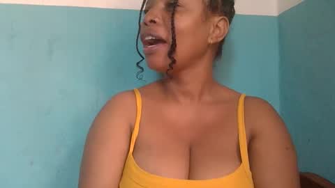 soayh89 online show from March 23, 7:45 am