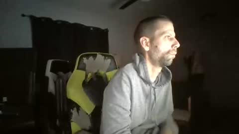 Snapshot of sockguy420 chatting on December 22, 5:01 am sockguy420 online show from December 22, 5:01 am