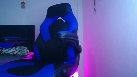 sooe online show from April 1, 4:13 am