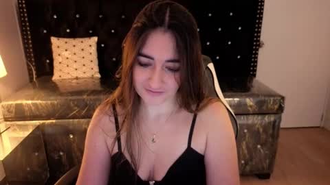 soffi_betacur_b online show from September 14, 12:48 pm