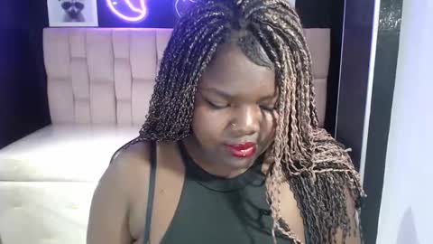 Snapshot of soffia_b chatting on September 11, 3:17 am soffia_b online show from September 11, 3:17 am