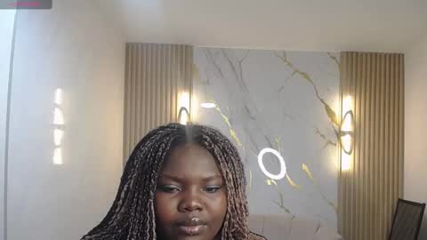 Snapshot of soffia_b chatting on October 5, 3:27 am soffia_b online show from October 5, 3:27 am