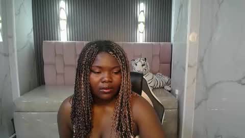 Snapshot of soffia_b chatting on October 11, 3:17 am soffia_b online show from October 11, 3:17 am