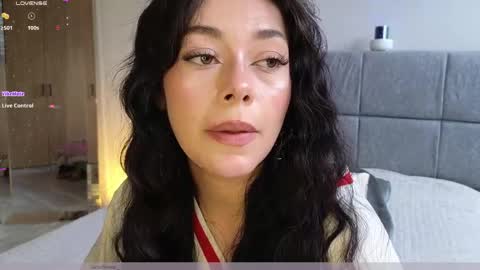 Snapshot of soffimoon_ chatting on April 10, 9:19 pm IG Soffimoon I THANK YOU FOR LEAVING YOUR FOLLOW online show from April 10, 9:19 pm