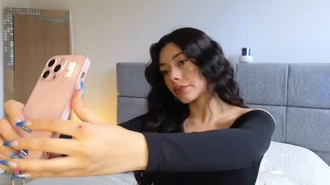 Snapshot of soffimoon_ chatting on May 5, 7:55 pm IG Soffimoon I THANK YOU FOR LEAVING YOUR FOLLOW online show from May 5, 7:55 pm