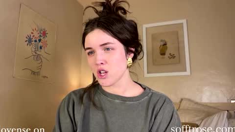 Julia    online show from January 22, 2:04 am