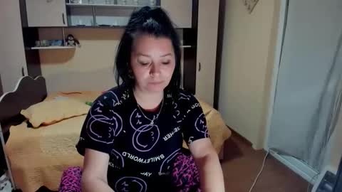 Soffy online show from May 4, 5:03 am