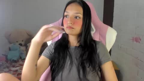 Snapshot of sofi1608 chatting on October 31, 5:08 am sofia online show from October 31, 5:08 am