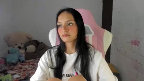 Snapshot of sofi1608 chatting on November 1, 5:37 pm sofia online show from November 1, 5:37 pm