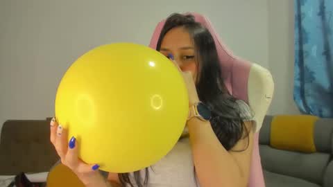 Snapshot of sofi1608 chatting on February 7, 7:01 am sofia online show from February 7, 7:01 am