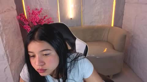 Online 800 to 1400 online show from December 4, 12:25 pm